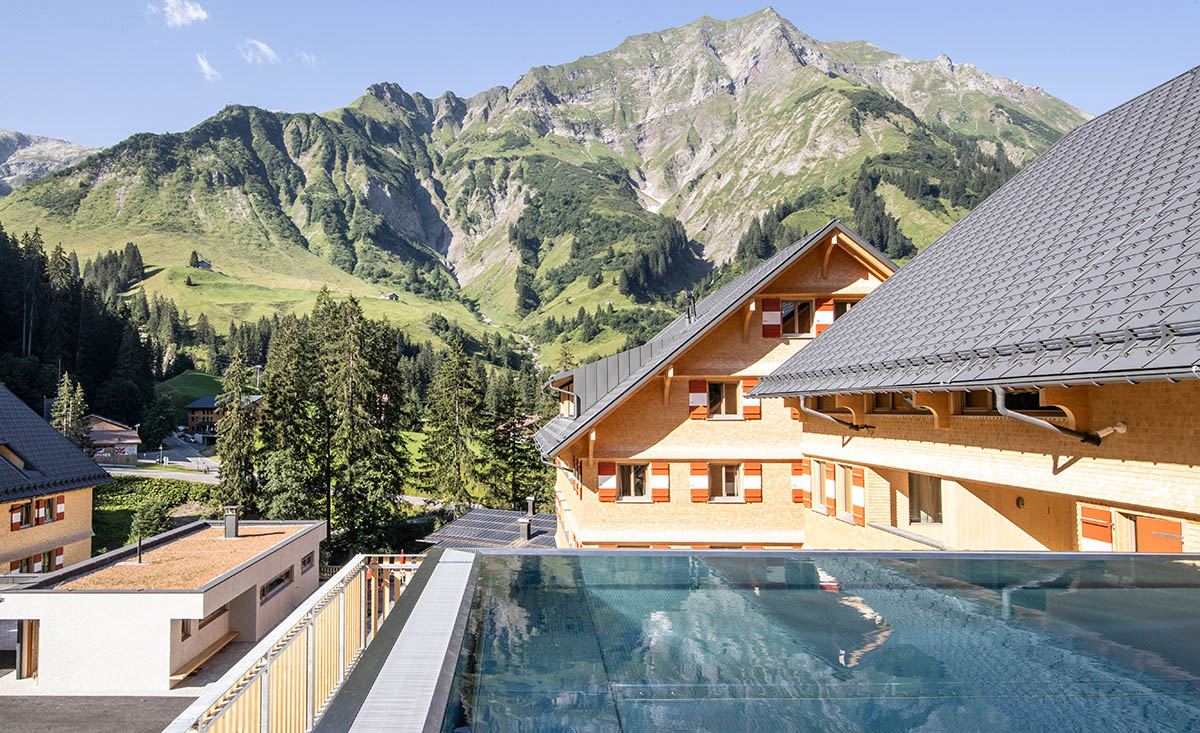 Berghaus Schroecken Familienurlaub am Arlberg